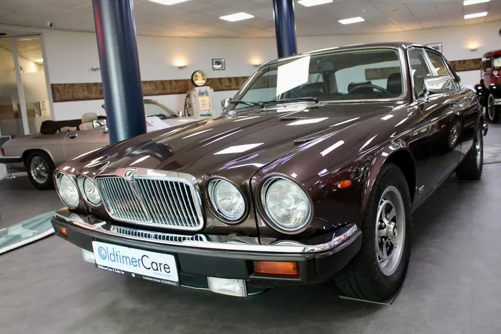 Jaguar XJ6
