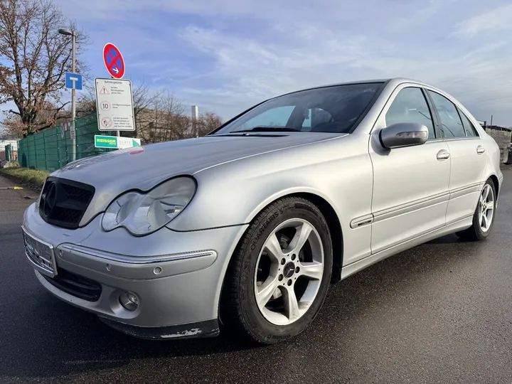 Mercedes-Benz C 200