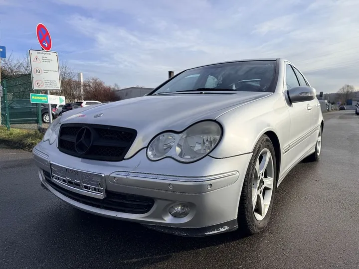 Mercedes-Benz C 200