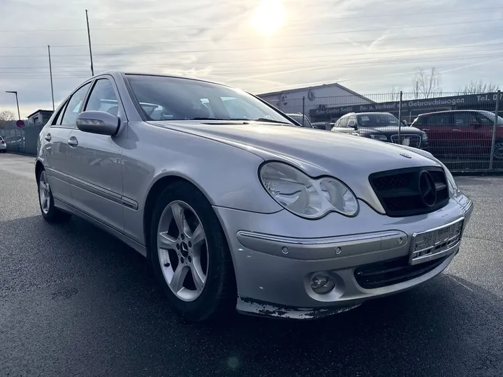 Mercedes-Benz C 200