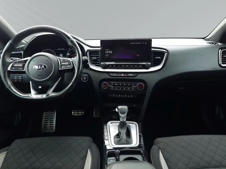 Kia pro cee'd / ProCeed