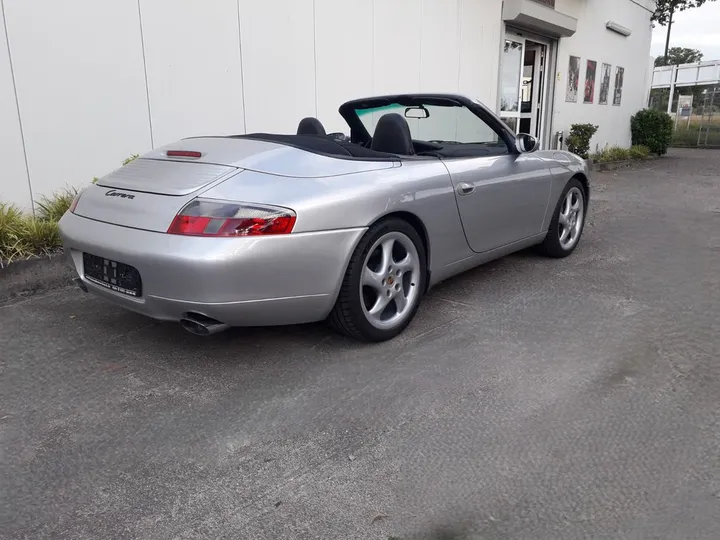 Porsche 996