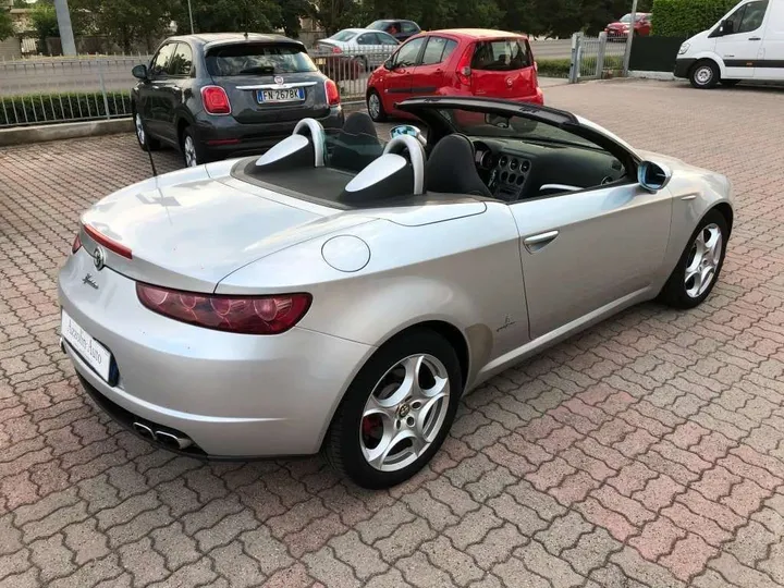 Alfa Romeo Spider