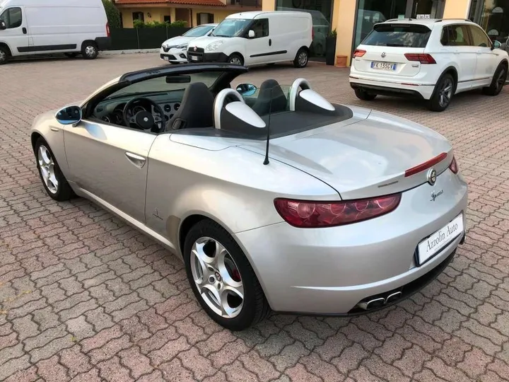 Alfa Romeo Spider
