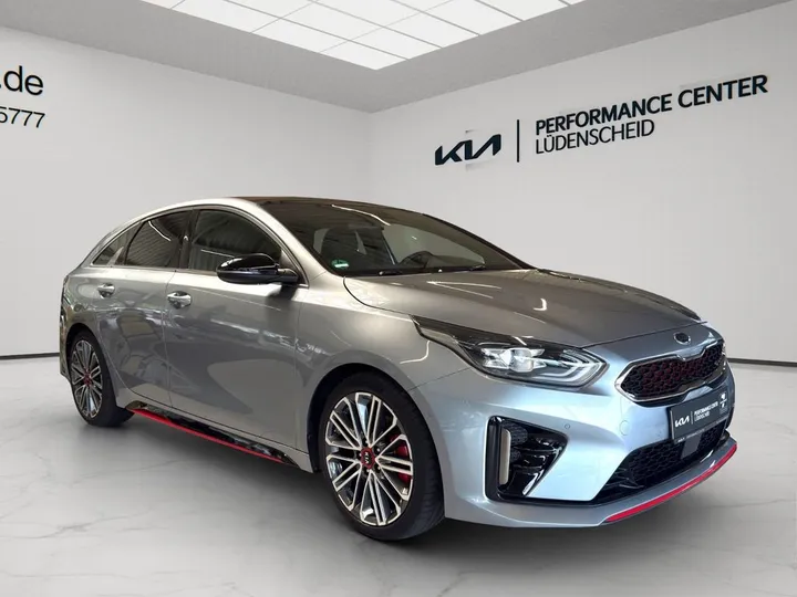 Kia pro cee'd / ProCeed