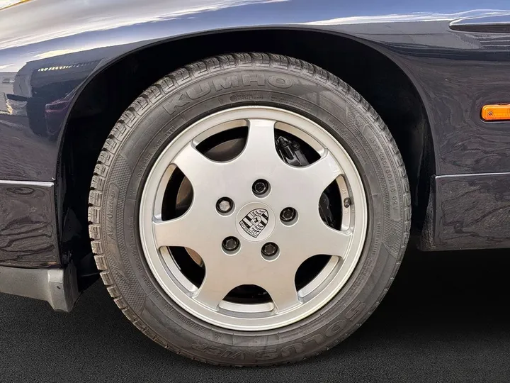 Porsche 928