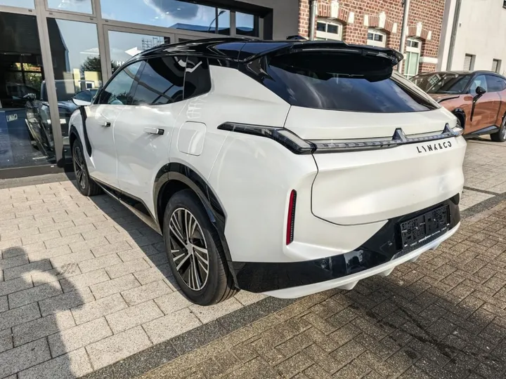 Lynk&Co 08