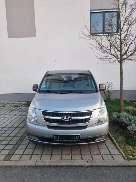 Hyundai H-1