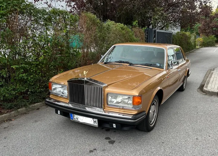 Rolls-Royce Silver Spur