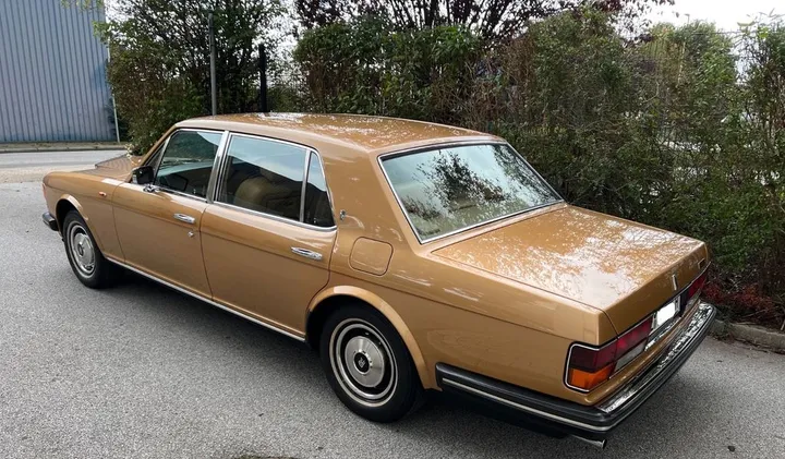 Rolls-Royce Silver Spur