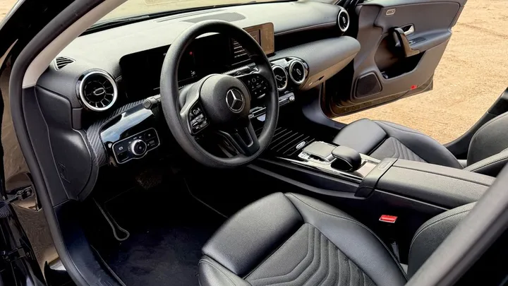 Mercedes-Benz A 180