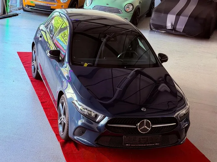 Mercedes-Benz A 220