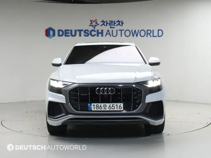 Audi Q8