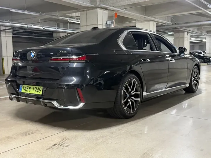 BMW 7-Series