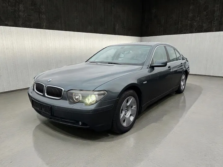 BMW 735