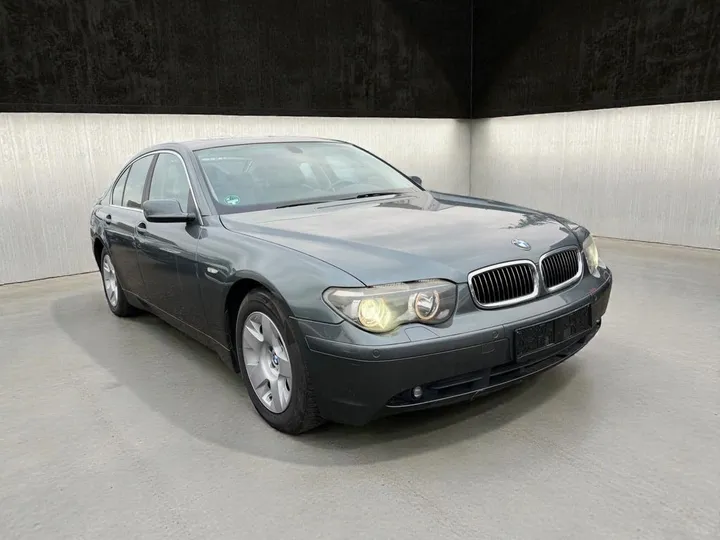 BMW 735