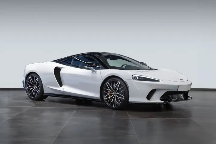 McLaren GT