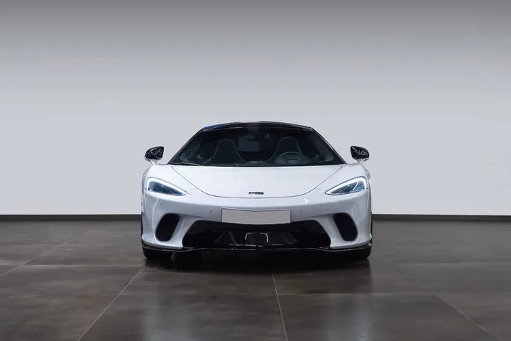 McLaren GT