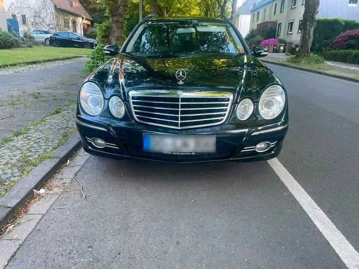 Mercedes-Benz 320