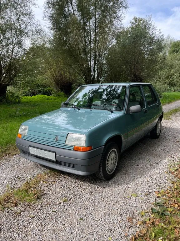 Renault R 5