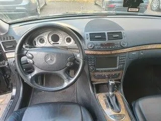 Mercedes-Benz E 320