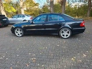 Mercedes-Benz E 320