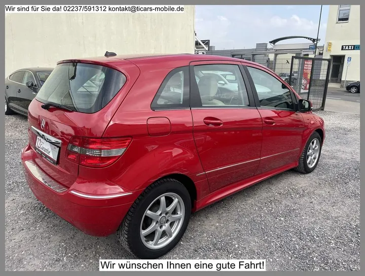 Mercedes-Benz B 200