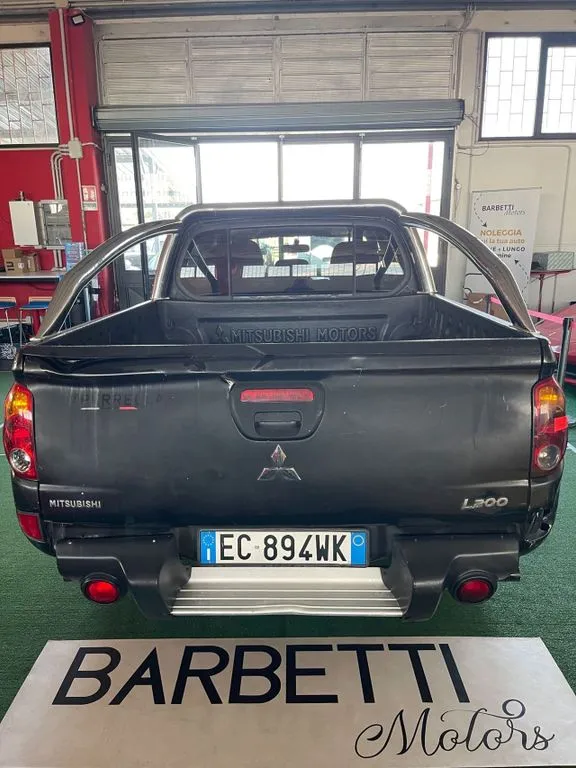 Mitsubishi L200