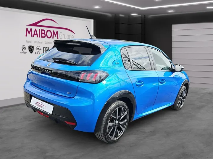 Peugeot e-208