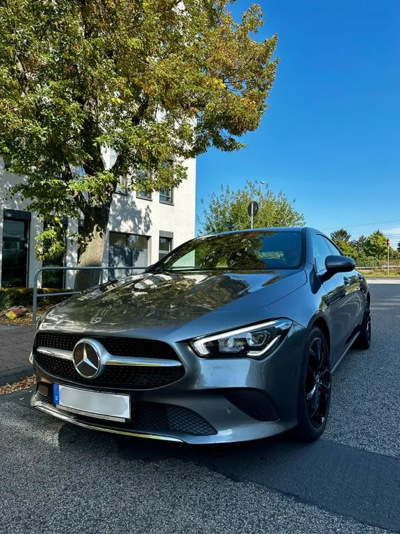 Mercedes-Benz CLA 180