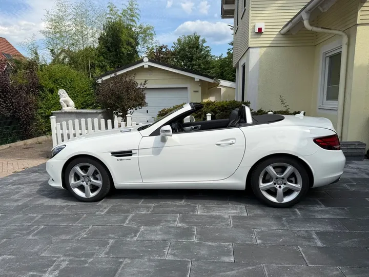 Mercedes-Benz SLC 180