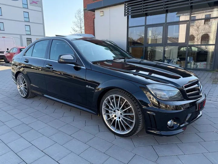 Mercedes-Benz C 63 AMG