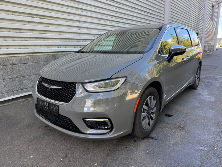 Chrysler Pacifica