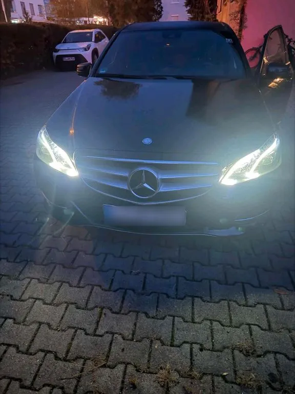 Mercedes-Benz E 200