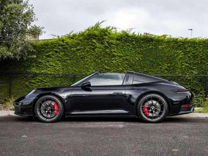 Porsche 992