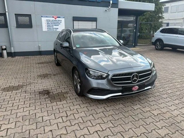 Mercedes-Benz E 220