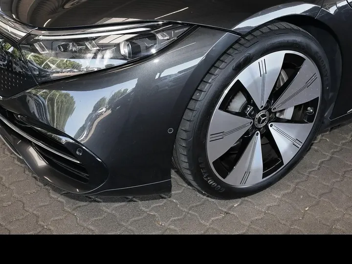Mercedes-Benz EQS