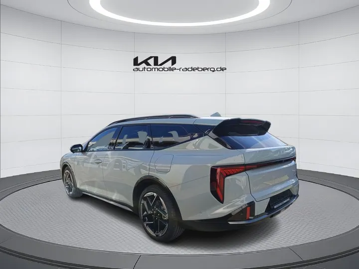 Kia K4