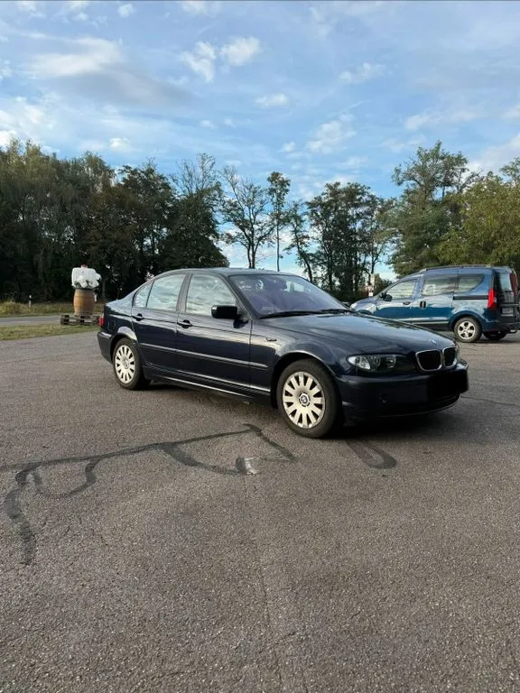 BMW 320