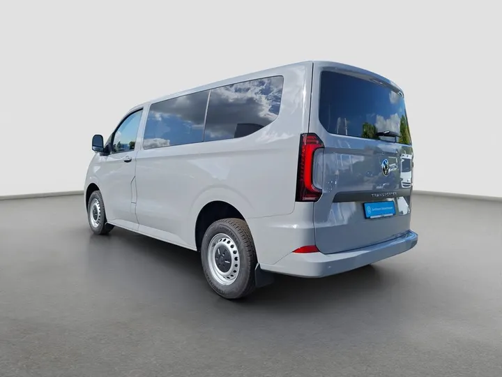 Volkswagen T7 Kombi