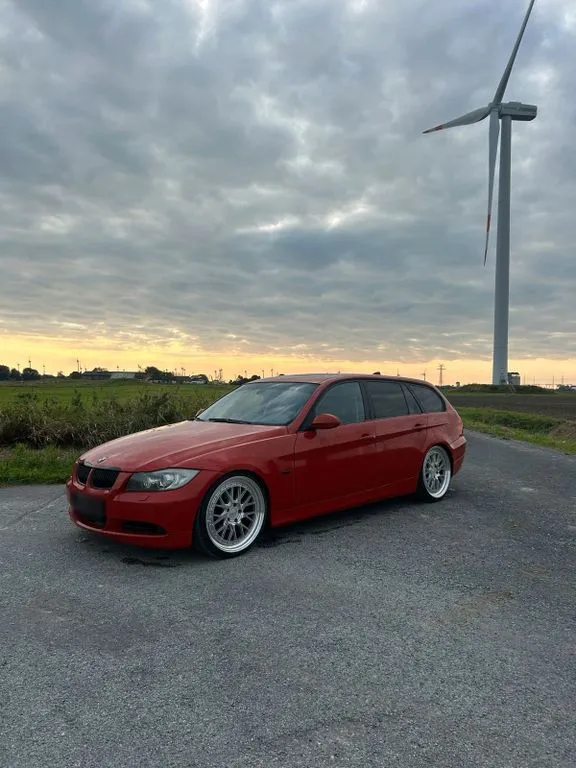 BMW 320