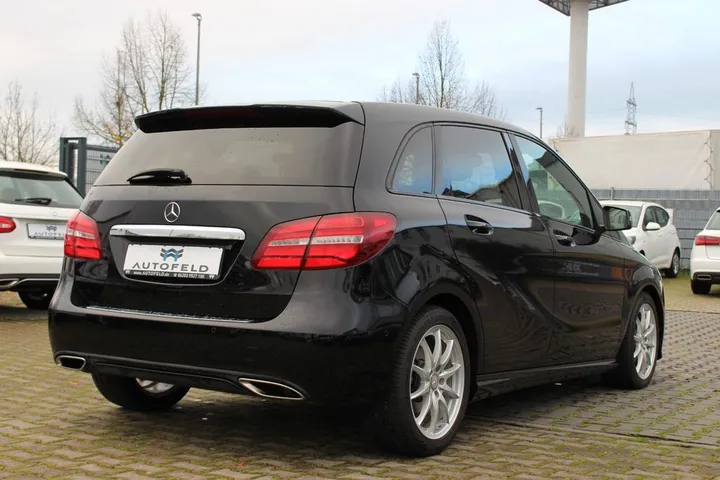 Mercedes-Benz B 200