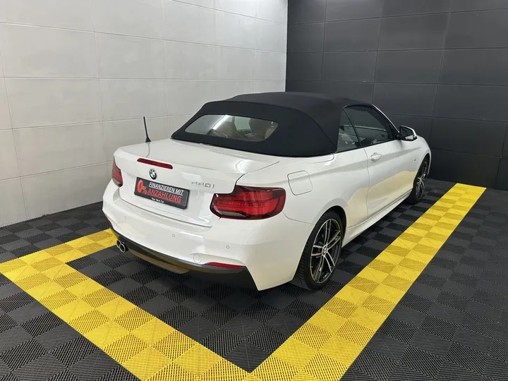 BMW 220
