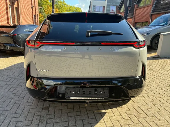 Mazda CX-6e