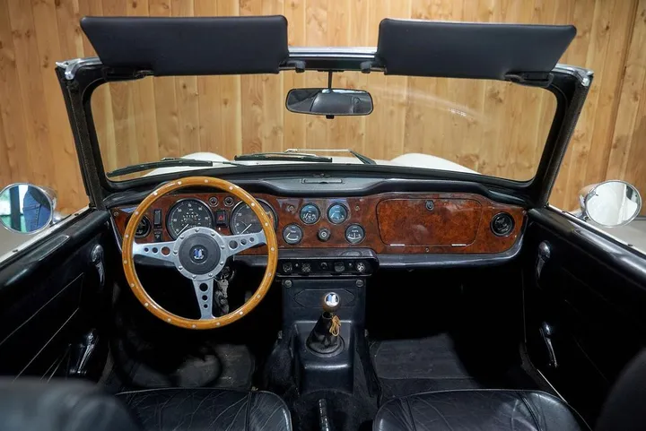 Triumph TR6
