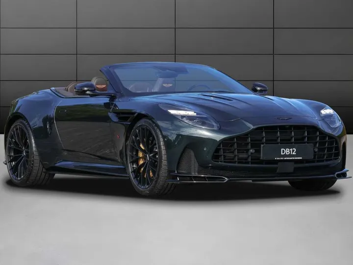 Aston Martin DB12