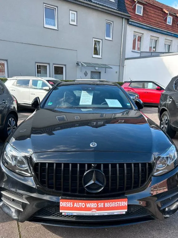 Mercedes-Benz E 300