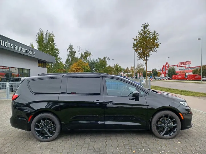 Chrysler Pacifica