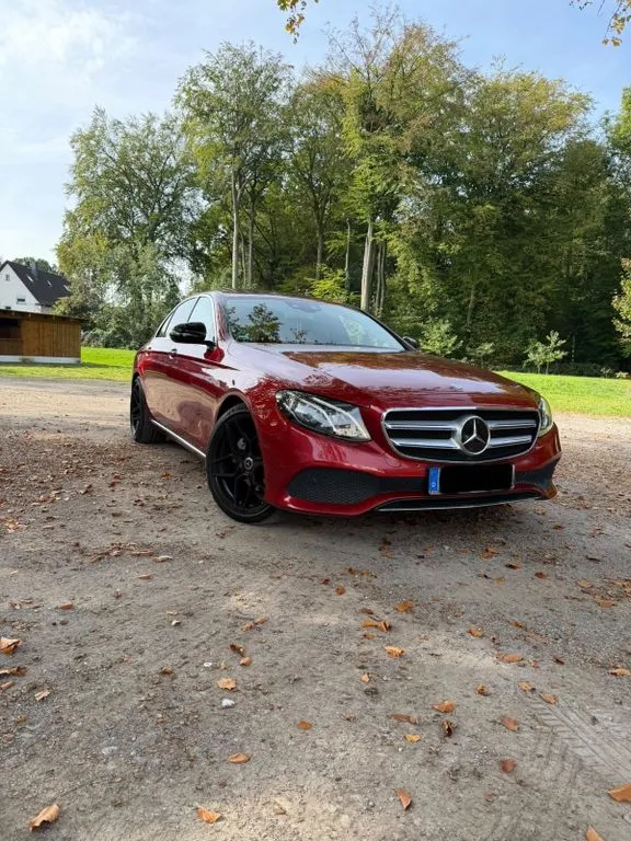 Mercedes-Benz E 220