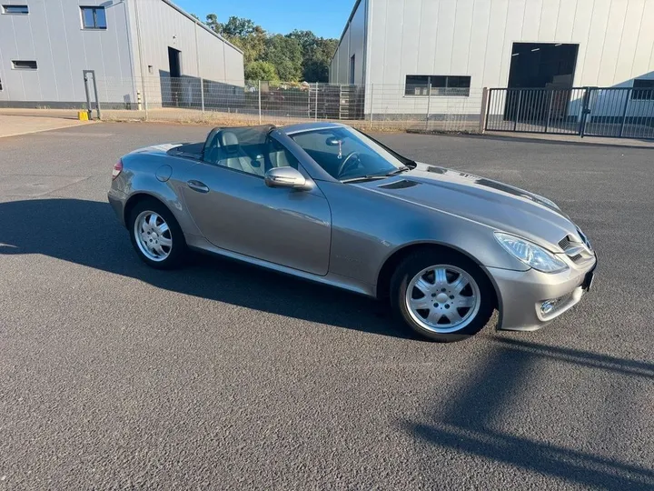 Mercedes-Benz SLK 200